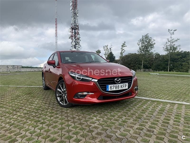 Rojo Usado 2017 Mazda 3 Edition Berlina | 14.999 € (Un poco caro) - Imagen 1/4