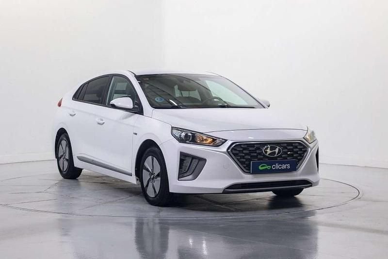Usado Hyundai Ioniq 105 CV (77 kW) 2020 Blanco Utilitario