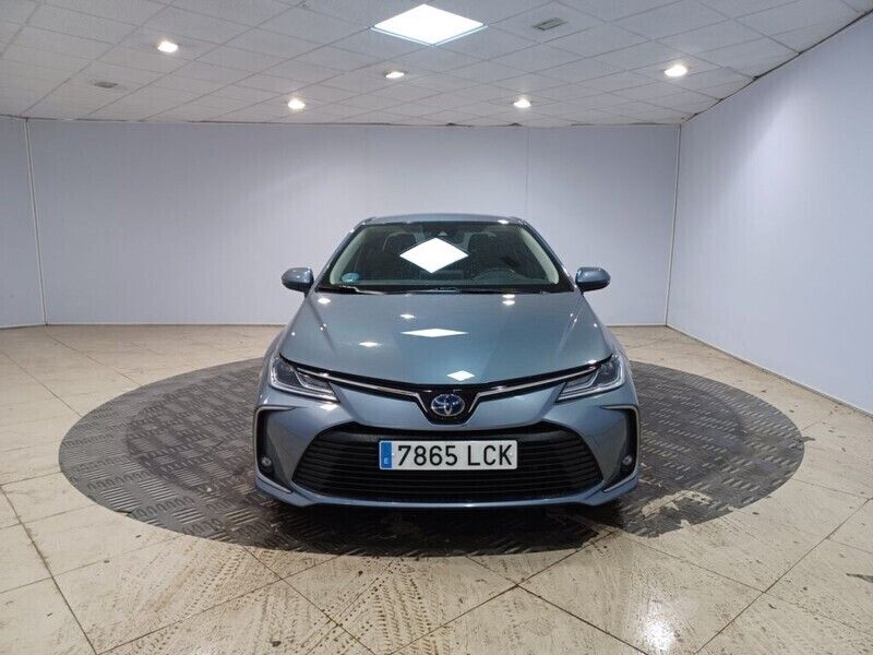 Usado Toyota Corolla 140 CV (102 kW) 2019 Gris Berlina