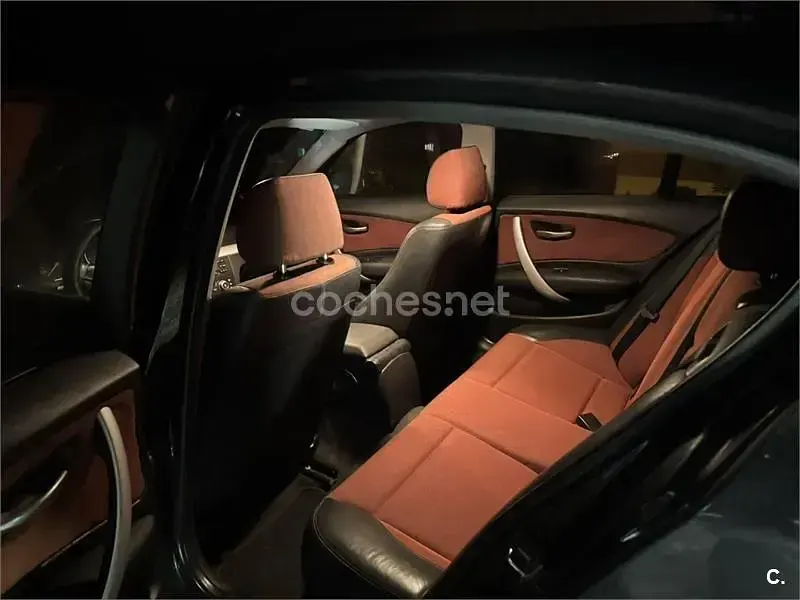 Usado BMW 120 170 CV (125 kW) 2010 Negro Utilitario