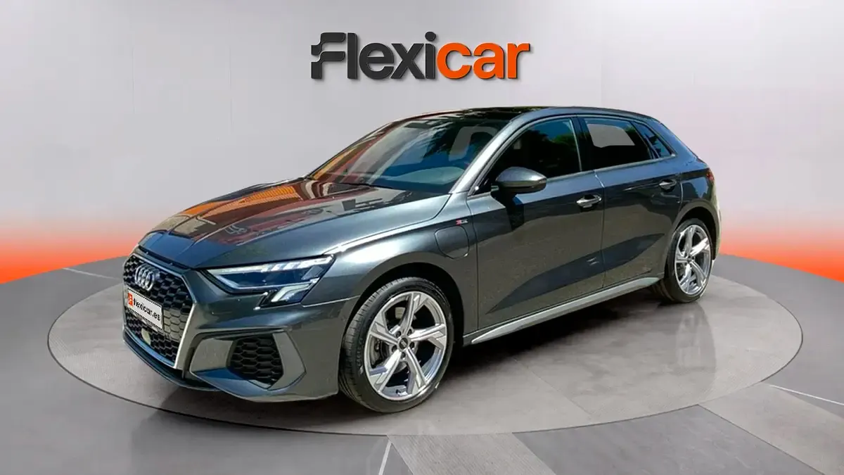 Usado Audi A3 S-Line 204 CV (150 kW) 2021 Gris Berlina