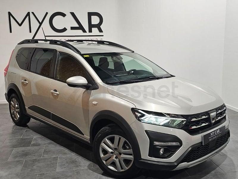 Usado Dacia Jogger Expression 110 CV (80 kW) 2022 Gris / plata Monovolumen