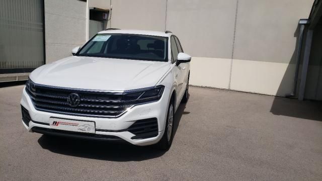 Negro Usado 2019 VW Touareg Pure SUV | 35.090 € (Caro) - Imagen 1/4