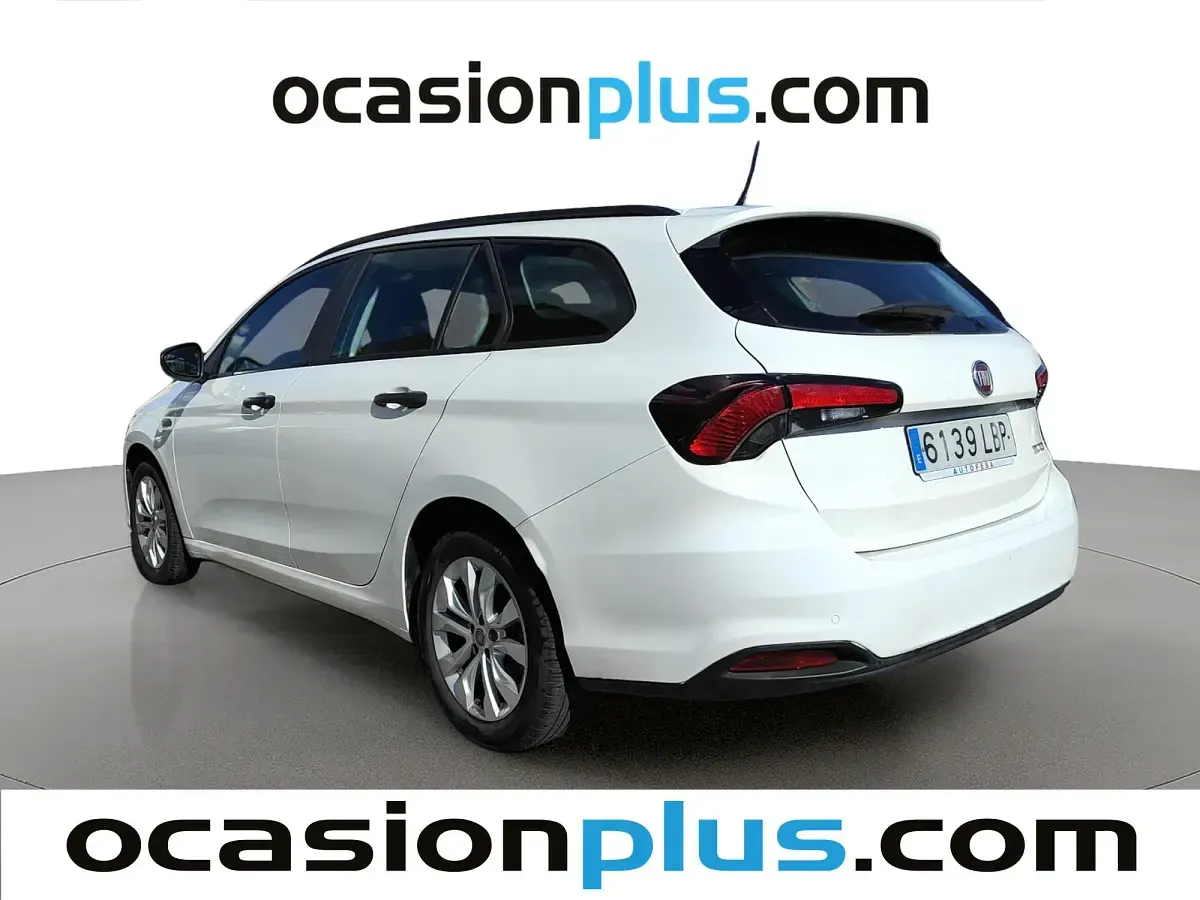 Usado Fiat Tipo Business 120 CV (88 kW) 2019 Blanco Familiar