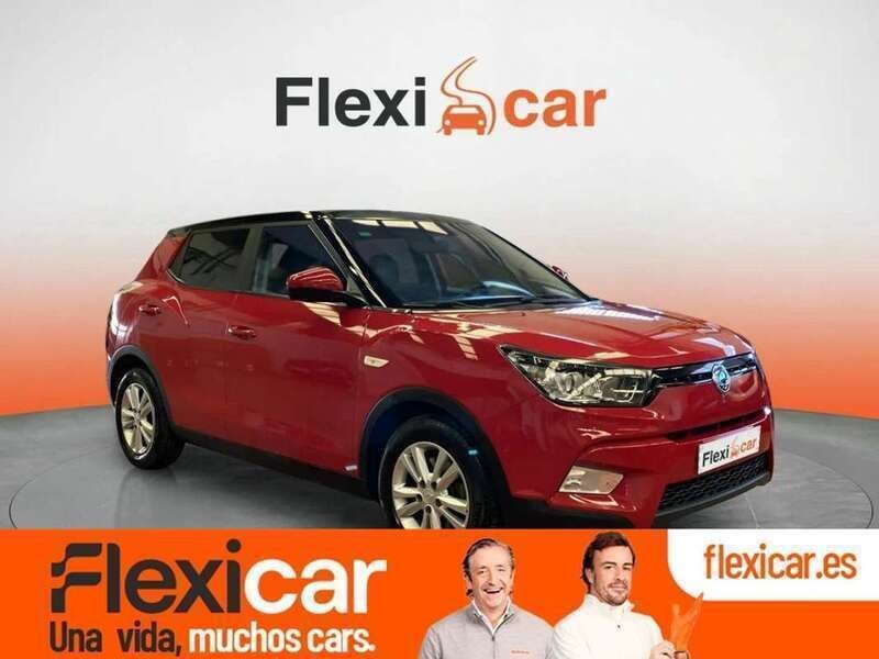 Rojo Usado 2017 Ssangyong Tivoli SUV | 9690 € (Super precio) - Imagen 1/4