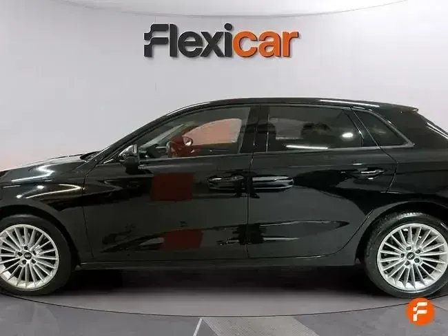 Usado Audi A3 116 CV (85 kW) 2022 Negro Berlina