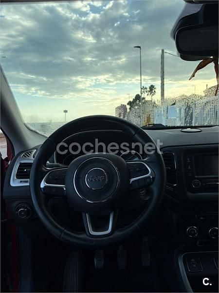 Usado Jeep Compass Sport 140 CV (102 kW) 2018 Rojo SUV