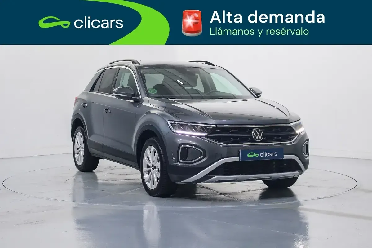 Usado VW T-Roc Life 115 CV (84 kW) 2022 Gris / plata SUV