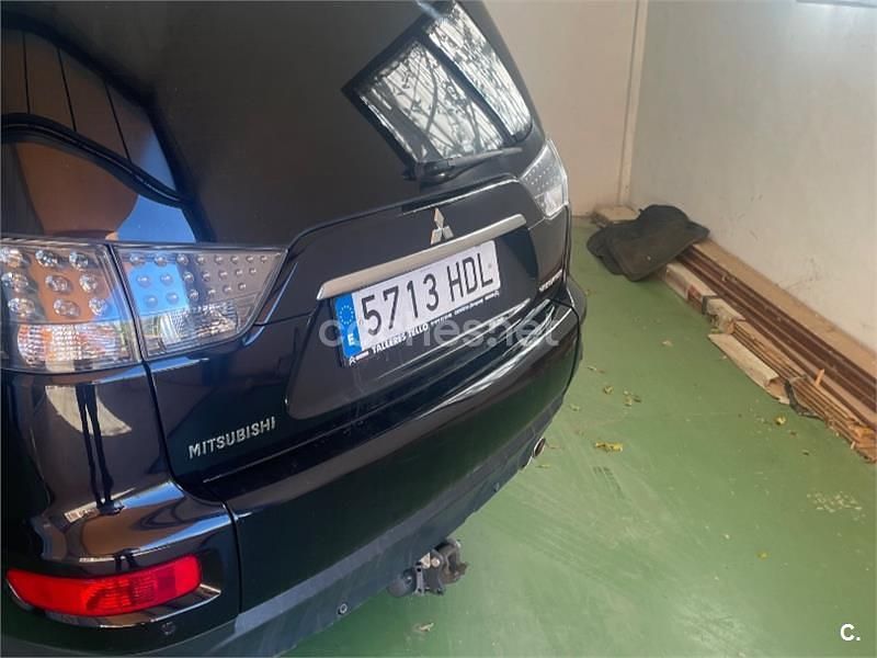 Negro Usado 2011 Mitsubishi Outlander SUV | 16.000 € - Imagen 1/4
