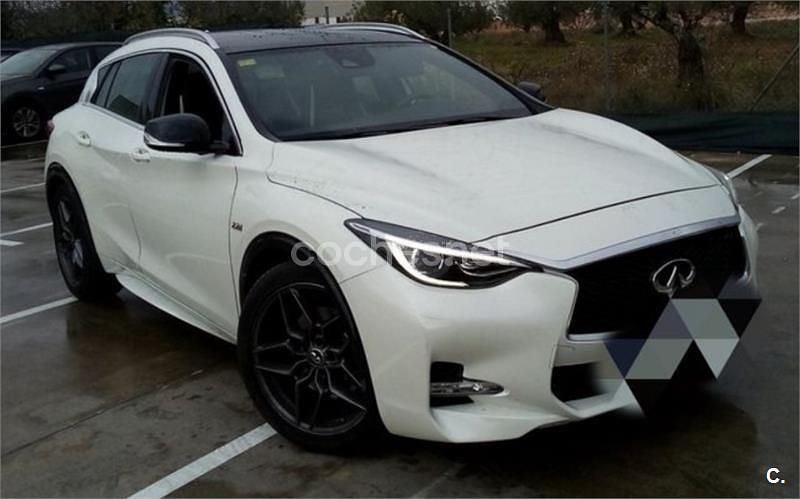 Blanco Usado 2016 Infiniti Q30 Sport Tech Utilitario | 22.500 € (Caro) - Imagen 1/4