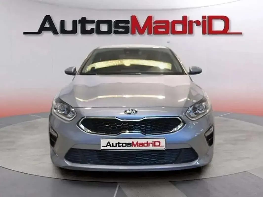 Usado Kia Ceed 120 CV (88 kW) 2021 Plateado Utilitario
