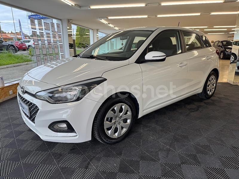 Begagnad Hyundai i20 Active 100 HK (73 kW) 2019 Vit Sedan