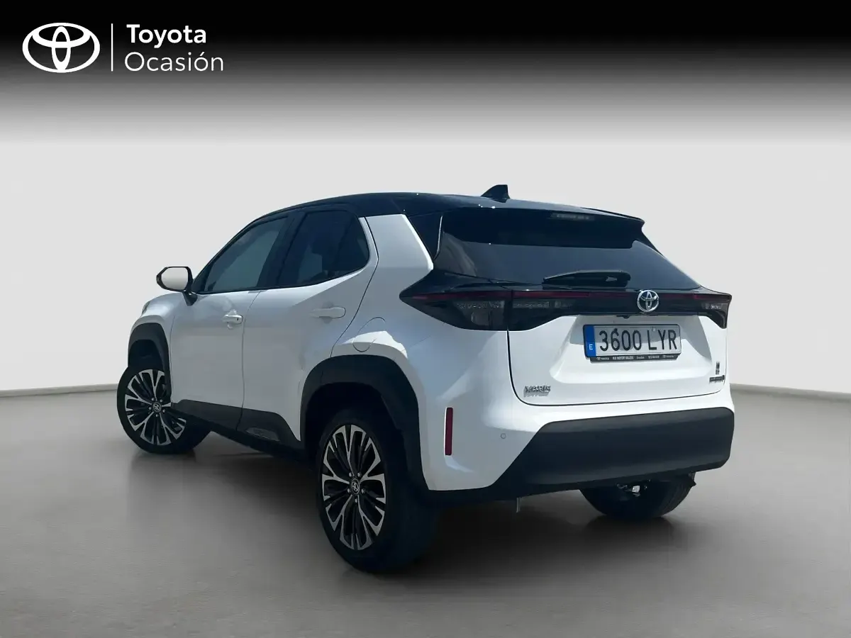 Usado Toyota Yaris Cross Plus 116 CV (85 kW) 2022 Blanco SUV