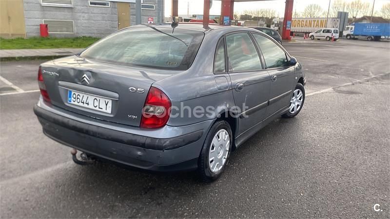 Usado Citroën C5 Exclusive 138 CV (101 kW) 2003 Gris / plata Berlina