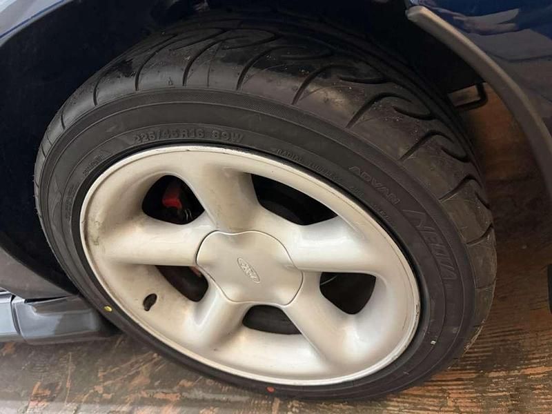 Usado Ford Escort 227 CV (166 kW) 1995 Azul Utilitario