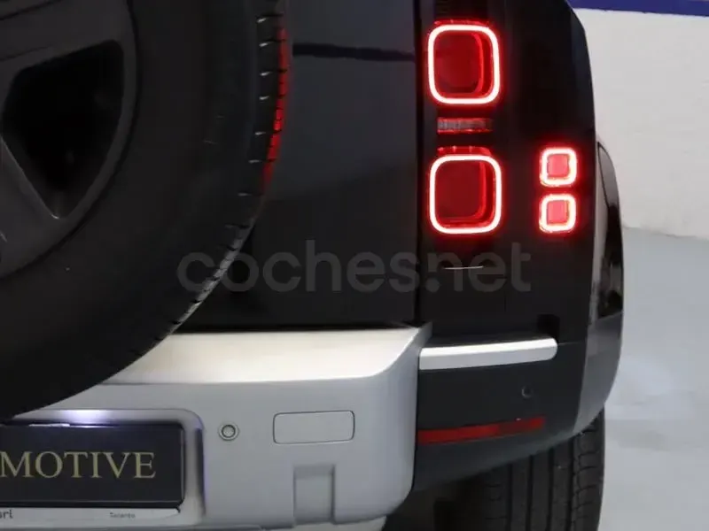 Usado Land Rover Defender 200 CV (147 kW) 2021 Negro SUV
