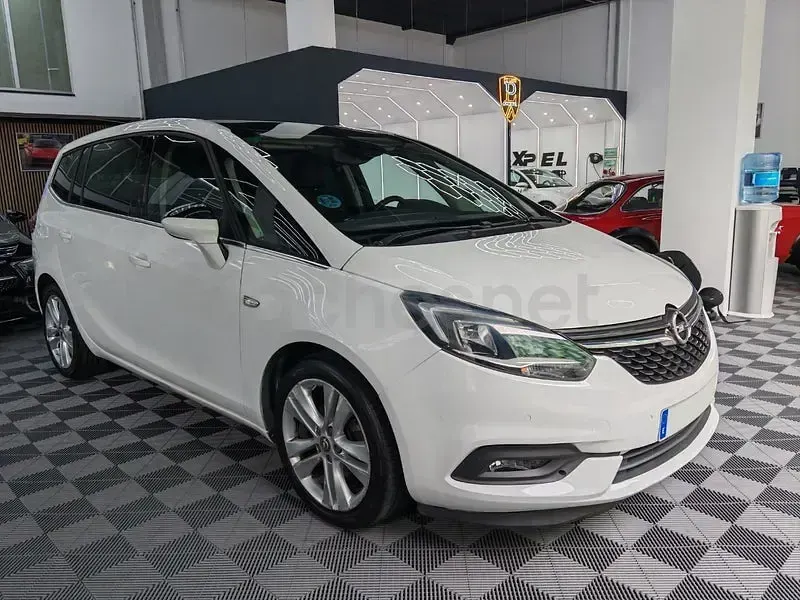 Usado Opel Zafira Excellence 140 CV (102 kW) 2018 Blanco Monovolumen