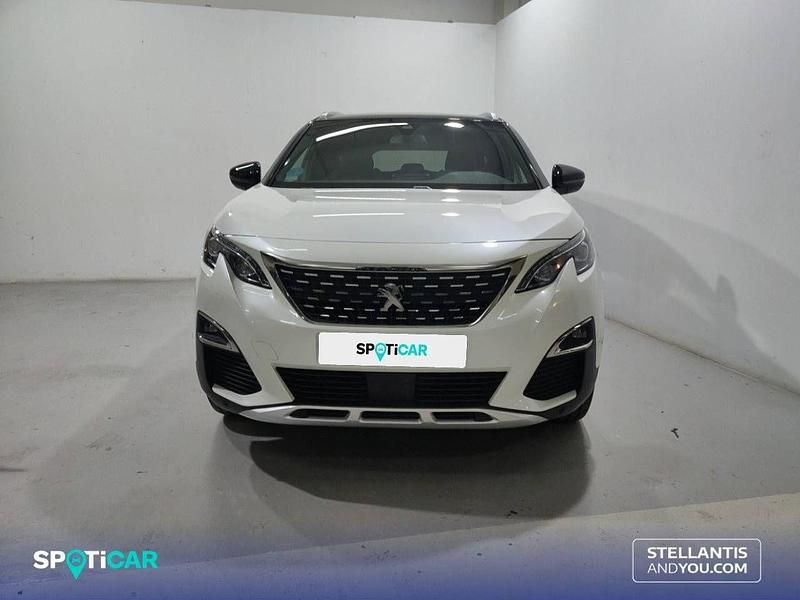 Usado Peugeot 5008 GT-line 130 CV (95 kW) 2020 Blanco SUV