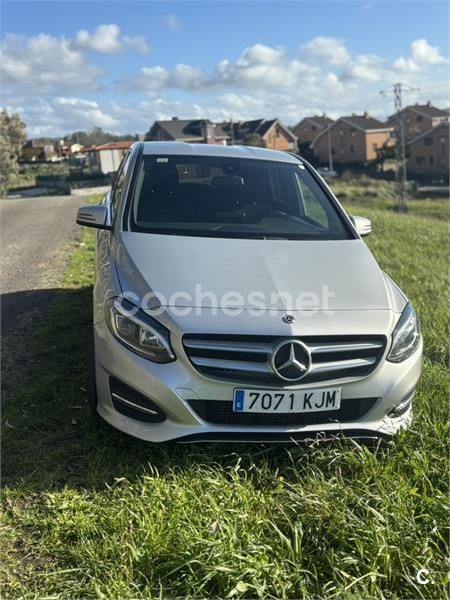 Gris / plata Usado 2018 Mercedes B200 Monovolumen | 15.500 € (Buen precio) - Imagen 1/4