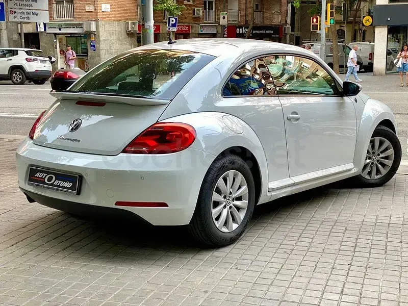Usado VW Beetle Design 105 CV (77 kW) 2014 Blanco Utilitario