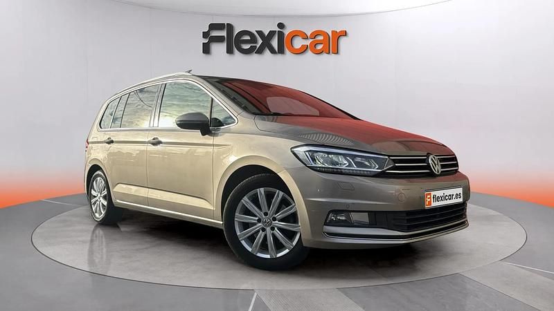 Usado VW Touran Advance 150 CV (110 kW) 2017 Marrón Monovolumen