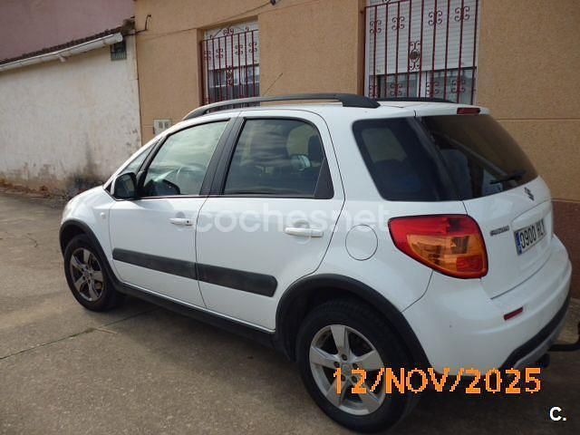 Blanco Usado 2012 Suzuki SX4 GL SUV | 9200 € (Precio justo) - Imagen 1/4