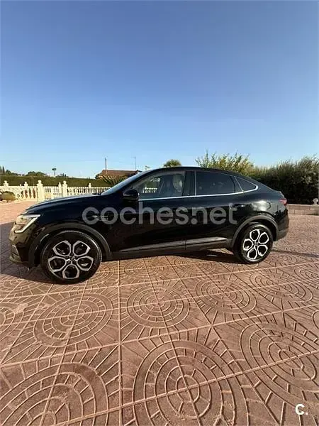 Usado Renault Arkana Techno 140 CV (102 kW) 2023 Negro SUV