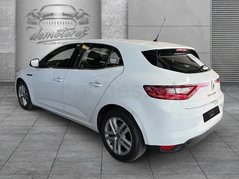Usado Renault Mégane IV Business 115 CV (84 kW) 2020 Blanco Berlina