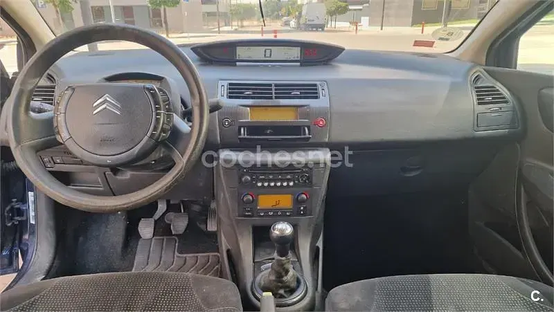Usado Citroën C4 110 CV (80 kW) 2007 Azul Berlina
