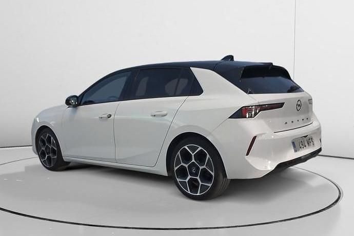 Usado Opel Astra GS Line 130 CV (95 kW) 2023