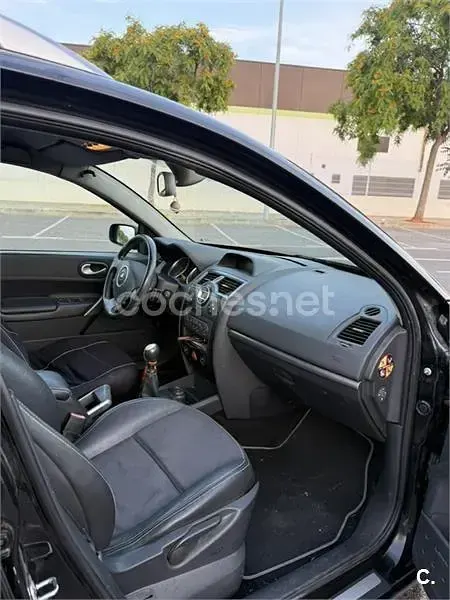 Usado Renault Mégane GrandTour Dynamique 130 CV (95 kW) 2008 Negro Familiar