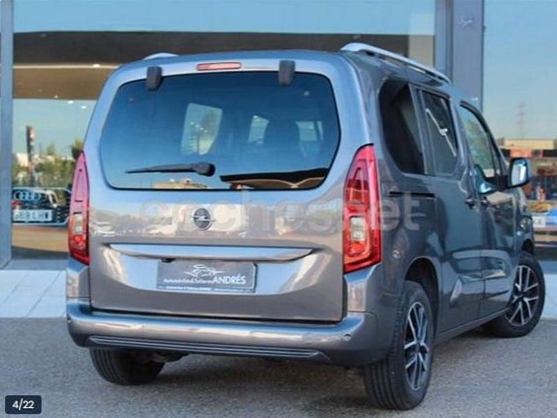Usado Opel Combo Life Innovation 131 CV (96 kW) 2020 Gris / plata Monovolumen