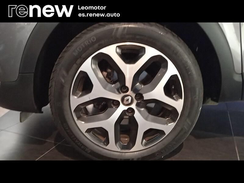 Usado Renault Captur Zen 120 CV (88 kW) 2017 Gris SUV