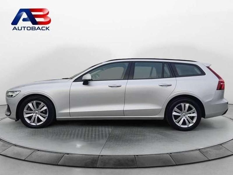 Usado Volvo V60 Momentum 199 CV (146 kW) 2021 Plateado Familiar