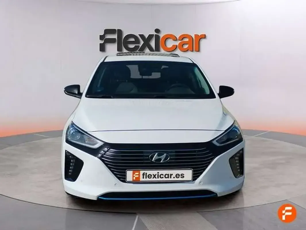 Usado Hyundai Ioniq Style 141 CV (103 kW) 2017 Blanco Utilitario