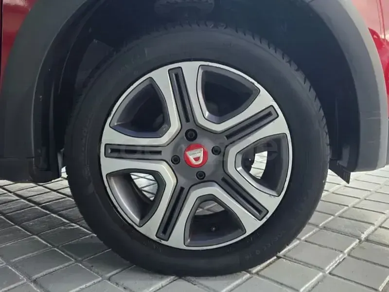 Usado Dacia Sandero Essentiel 95 CV (69 kW) 2020 Rojo Berlina