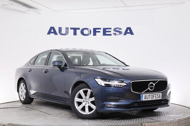 Usado Volvo S90 Momentum 150 CV (110 kW) 2020 Gris azulado Berlina
