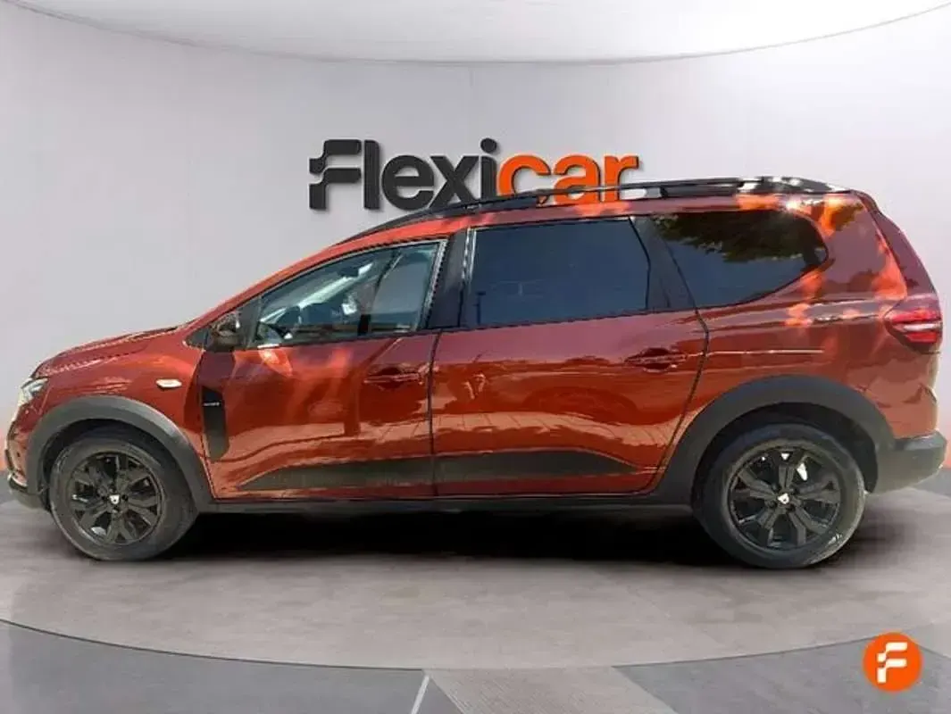 Usado Dacia Jogger Extreme 101 CV (74 kW) 2022 Naranja Monovolumen