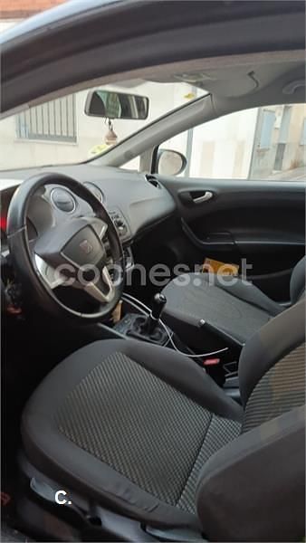 Usado Seat Ibiza SC 90 CV (66 kW) 2011 Negro Utilitario
