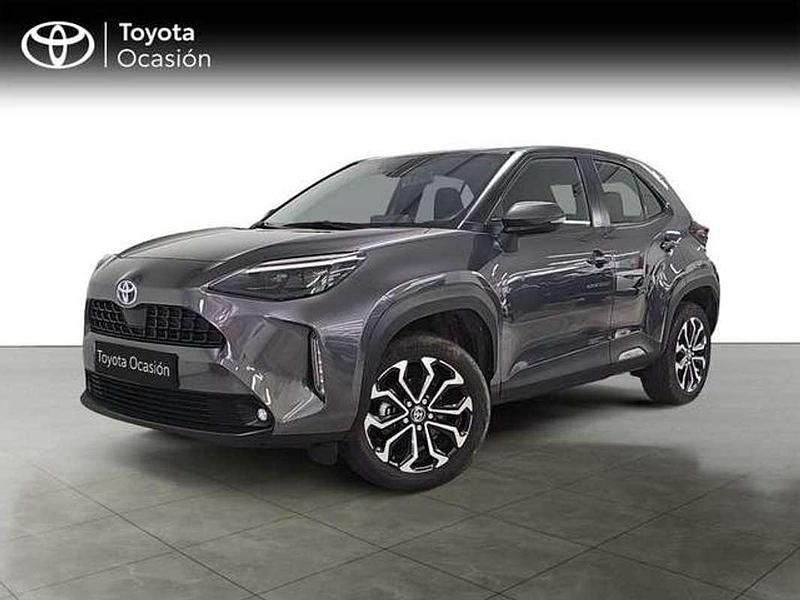 Gris Usado 2024 Toyota Yaris Cross Active SUV | 25.490 € (Precio justo) - Imagen 1/4