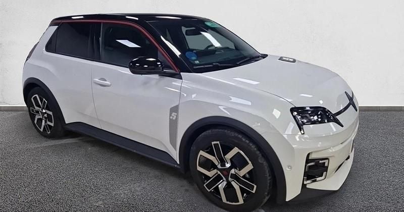 Usado Renault 5 E-Tech Techno 110 kW (150 CV) 2025