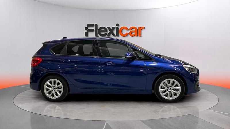 Begagnad BMW 225 Active Tourer iPerformance 224 HK (164 kW) 2021 Blå Minibuss