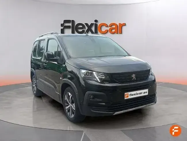 Usado Peugeot Rifter GT 130 CV (95 kW) 2023 Gris Monovolumen
