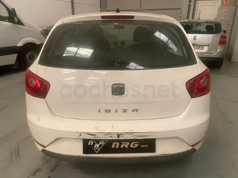 Usado Seat Ibiza Style 90 CV (66 kW) 2013 Blanco Berlina