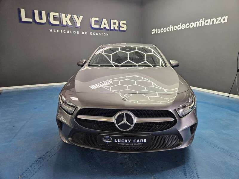 Gris Usado 2020 Mercedes A180 Utilitario | 22.490 € (Precio justo) - Imagen 1/4