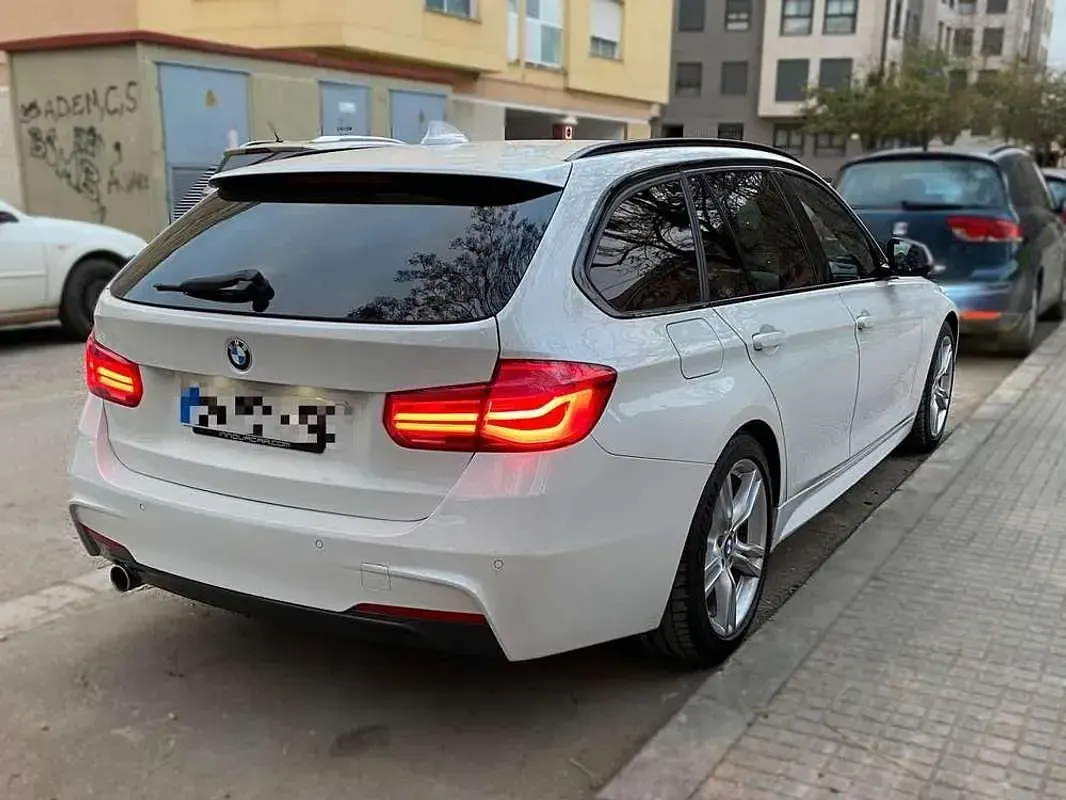 Usado BMW 318 150 CV (110 kW) 2017 Blanco Familiar
