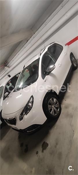 Usado Peugeot 2008 Allure 110 CV (80 kW) 2018 Blanco SUV