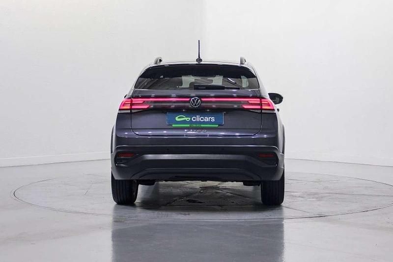 Usado VW Taigo Life 110 CV (80 kW) 2023 Negro SUV