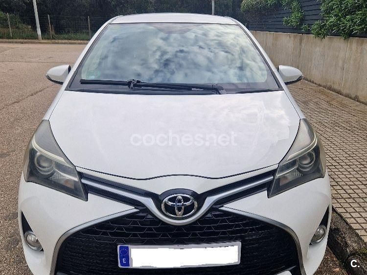 Usado Toyota Yaris Advance 99 CV (72 kW) 2016 Blanco Berlina