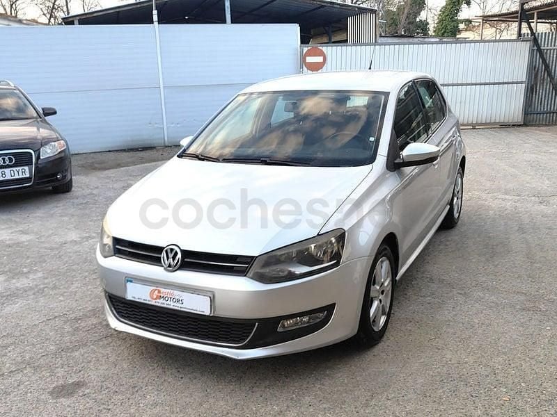 Usado VW Polo Advance 90 CV (66 kW) 2009 Gris Utilitario